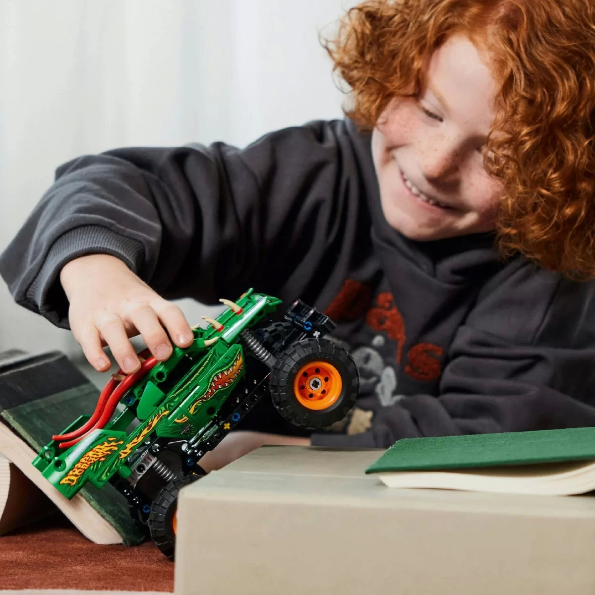 LEGO Technic Monster Jam Dragon 42149 Yaratıcı Yapım Seti 217 Parça