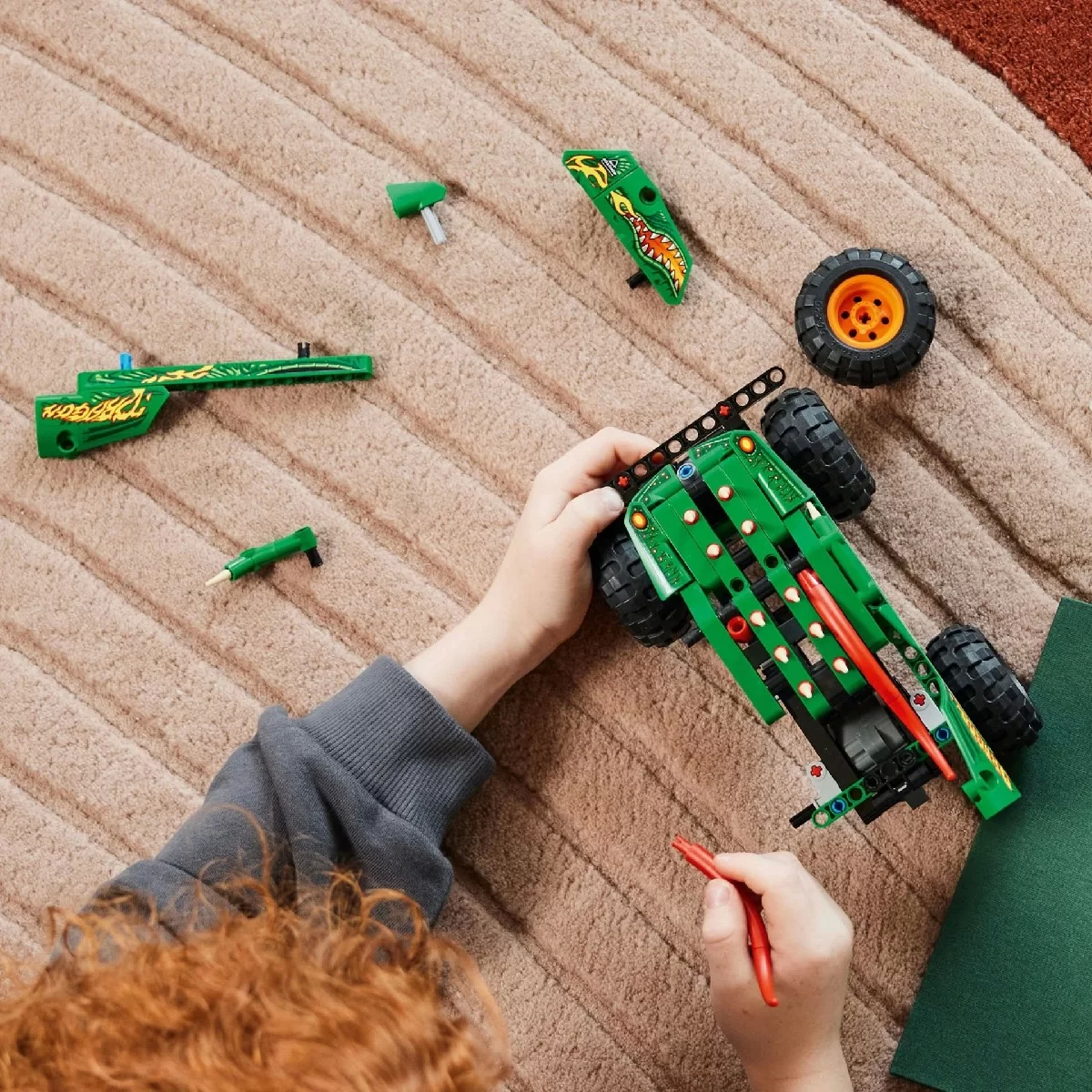 LEGO Technic Monster Jam Dragon 42149 Yaratıcı Yapım Seti 217 Parça